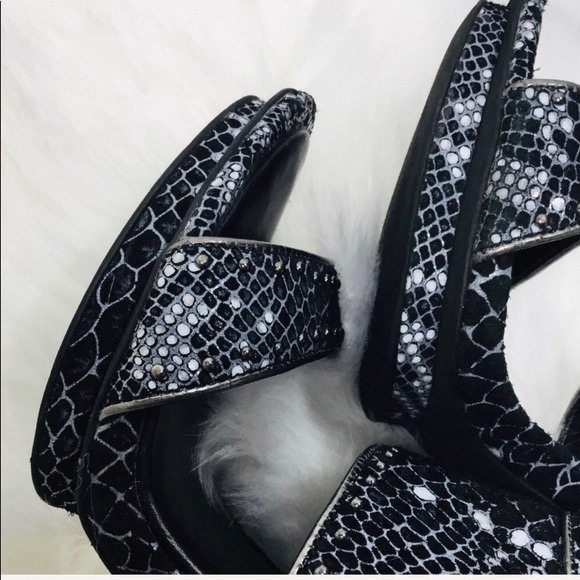 BCBG python caged gladiator heel - Picture 4 of 8